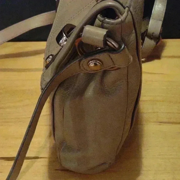 B Makowsky leather purse dark tan - Picture 3 of 11